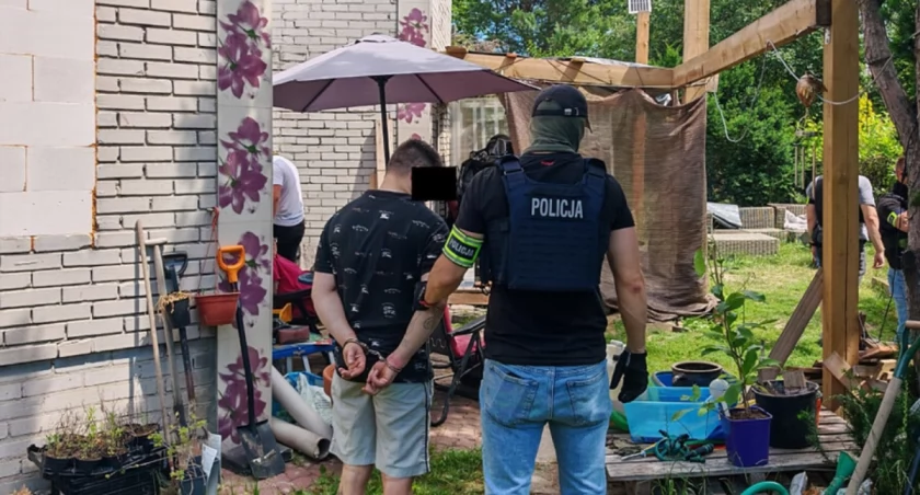 Małżeństwo ZATRZYMANE. Policjanci z KRP w Wawrze - w akcji!