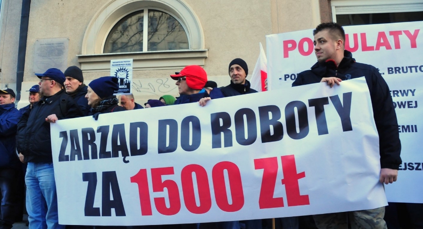 Protest listonoszy. Pracownicy Poczty Polskiej domagają się wyższych zarobków