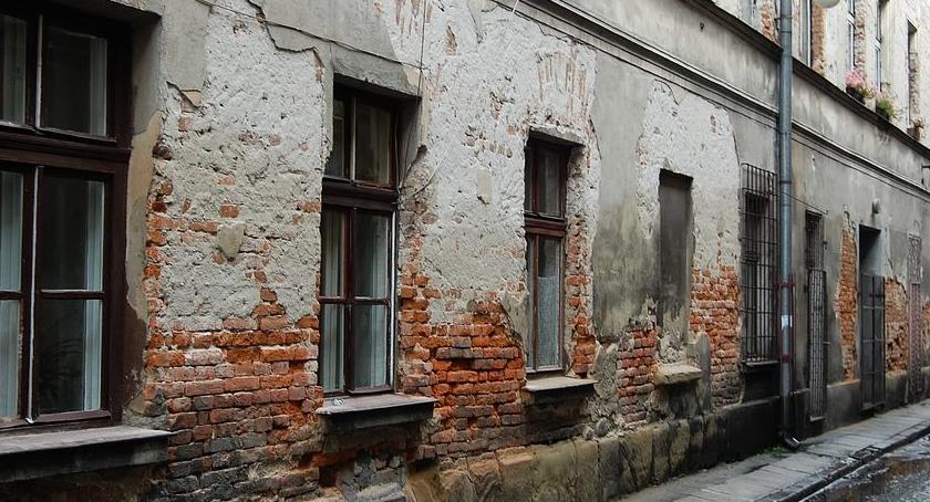 Bony mieszkaniowe ratunkiem dla Pragi Północ?