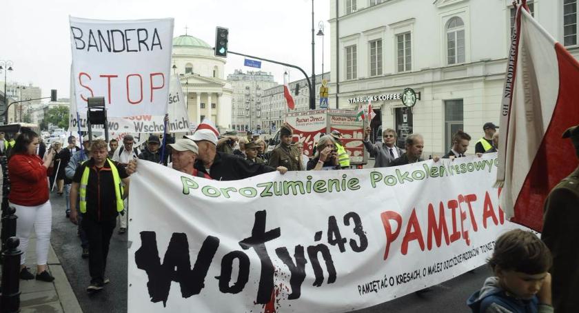 Marsz Pamięci. Warszawskie obchody 74. rocznicy ludobójstwa na Kresach [ZDJĘCIA]
