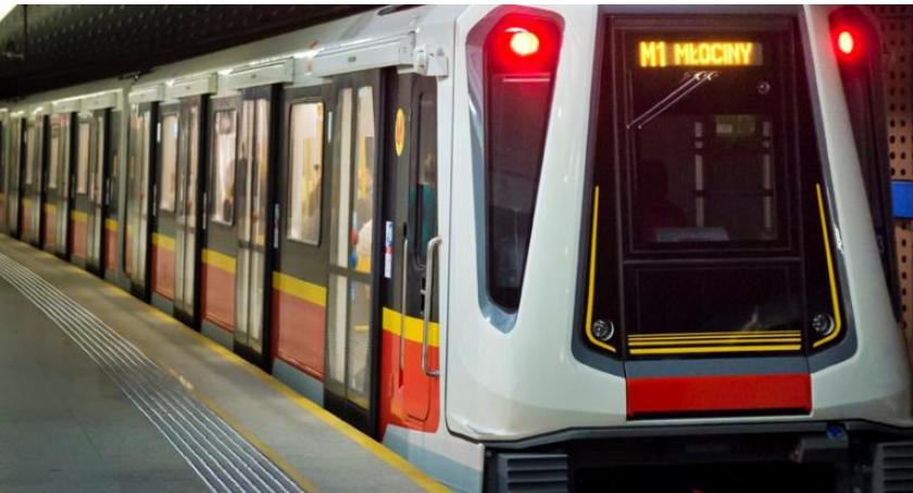 Jedno wejście otwarte, drugie do remontu - kolejne zmiany na Metro Politechnika