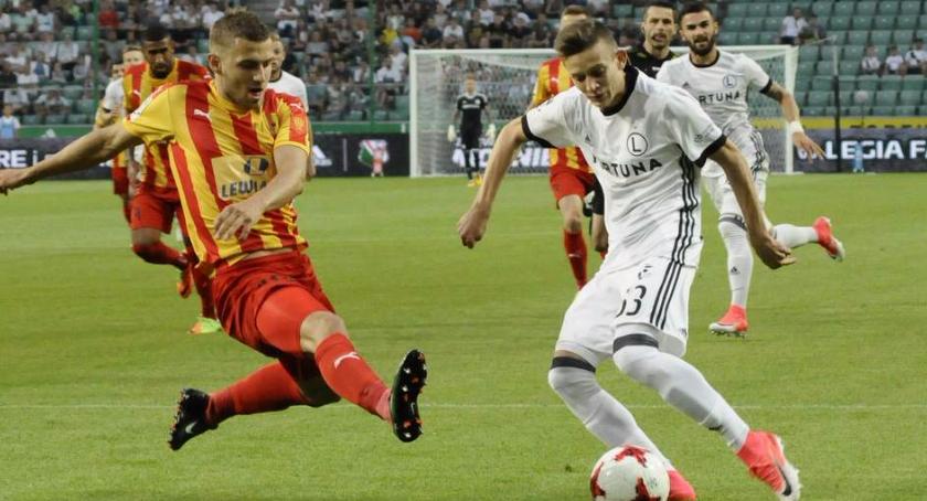 Legia remisuje z Koroną Kielce