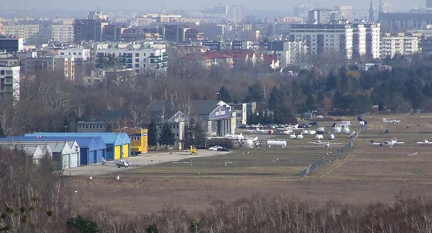 Tragedia na lotnisku Bemowo. Pilot szybowca nie żyje