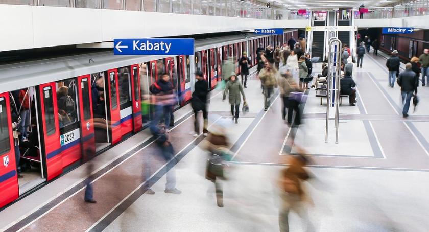 W metrze zmarł jeden z pasażerów. Do zdarzenia doszło na stacji Rondo ONZ...