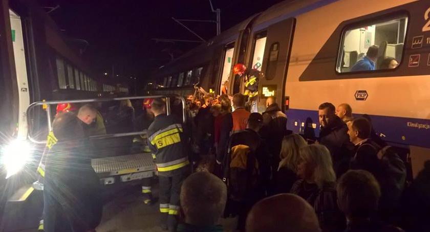 Zderzenie autokaru z Pendolino. Najnowsze informacje i zdjęcia straży