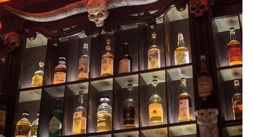 Sklepy z alkoholem bez alkoholu w okiennych witrynach. Nowe przepisy od stycznia
