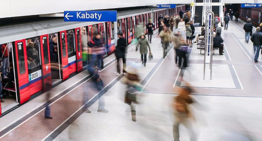 Utrudnienia w kursowaniu linii metra M1. Zamknięto 6 stacji