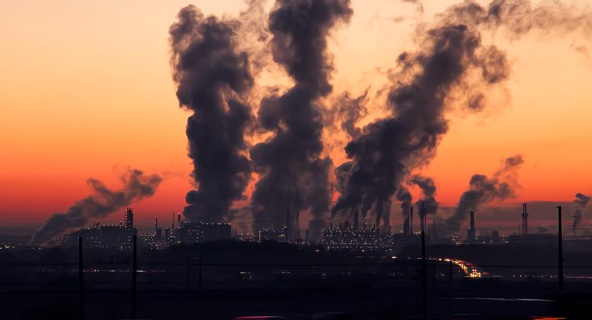 Uwaga na smog! Dzisiaj przekroczone normy zanieczyszczeń - jest ostrzeżenie
