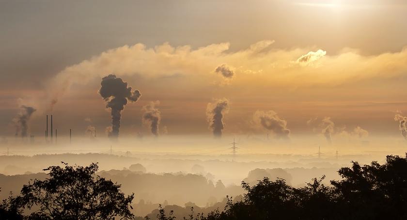 Kolejny dzień ze smogiem. Znowu ostrzeżenia!