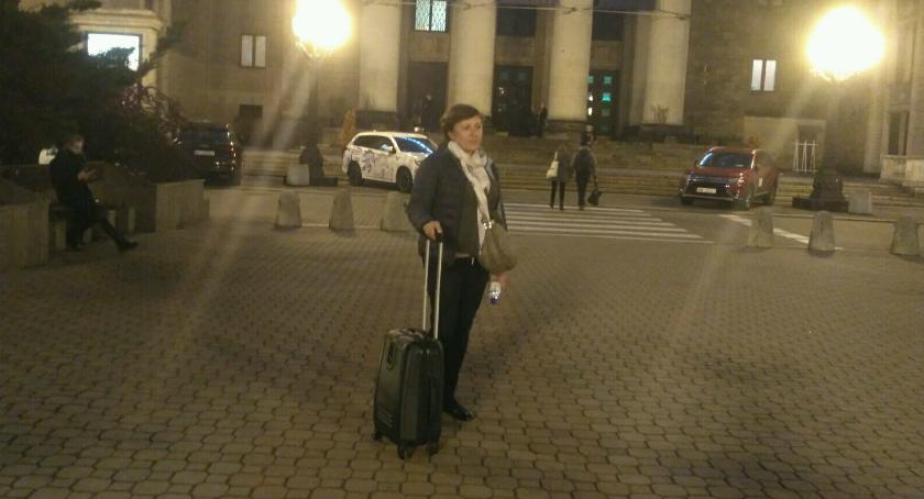 Pałac był pomocny dla Pani Gabrysi podczas jazdy samochodem po Warszawie