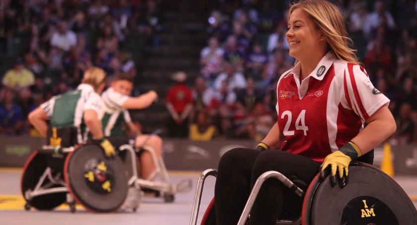 Spójrz ponad wózek i zobacz sportowca