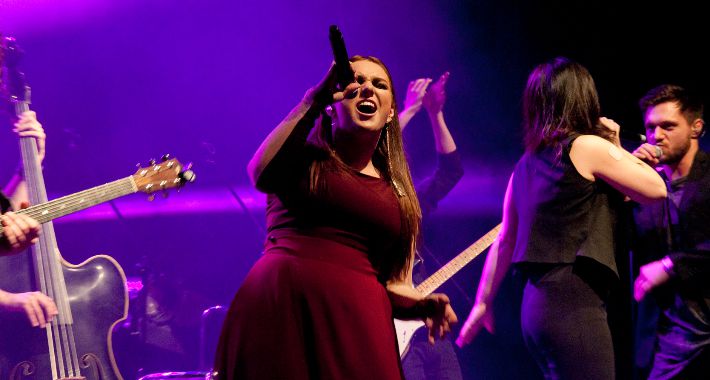 Ewa Farna w nowych brzmieniach