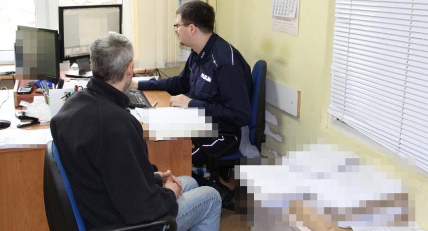 Recydywista zatrzymany za posiadanie pornografii dziecięcej