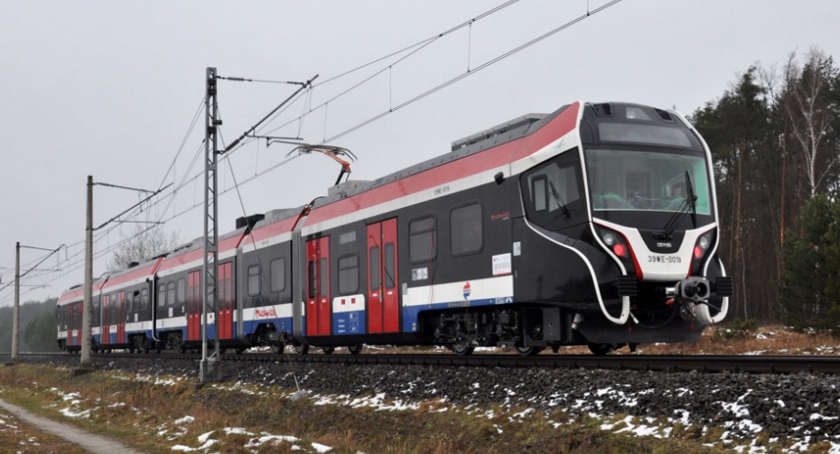 Nowe pociągi WKD wyjadą na tory pod koniec marca [zdjęcia]
