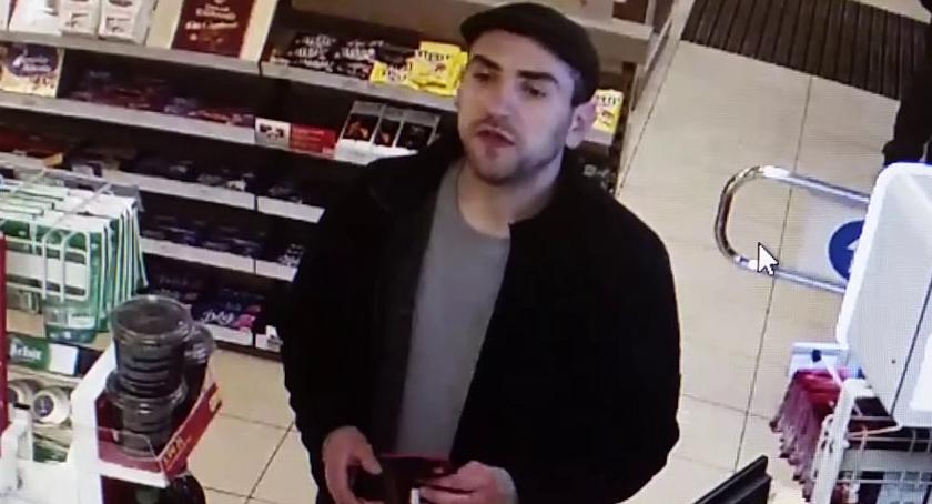Poszukiwany za przemoc seksualną. Poznajecie? Dajcie znać policji!