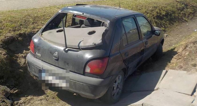 Samochodowe wraki nie zawsze zalegają na parkingach i ulicach...