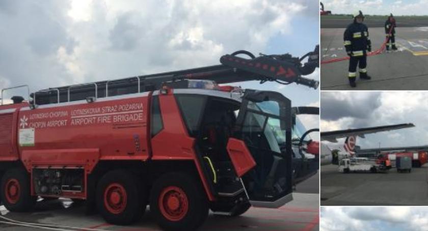 Kolejne awaryjne lądowanie Bombardiera. Powodem niedomknięte drzwiczki