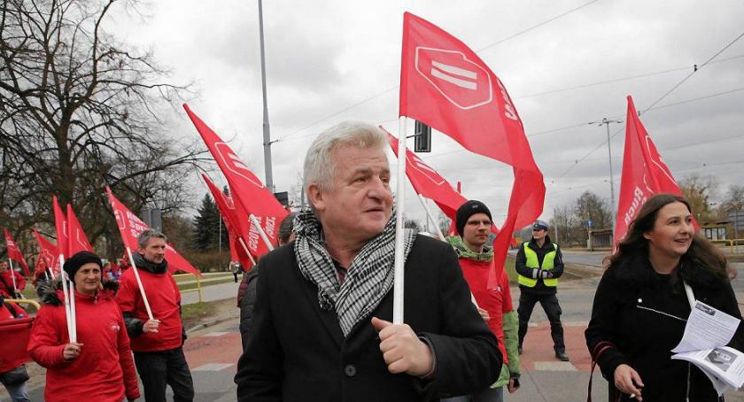 Piotr Ikonowicz: Malowniczo to jest dla turystów, a najgorzej to się malowniczo mieszka...