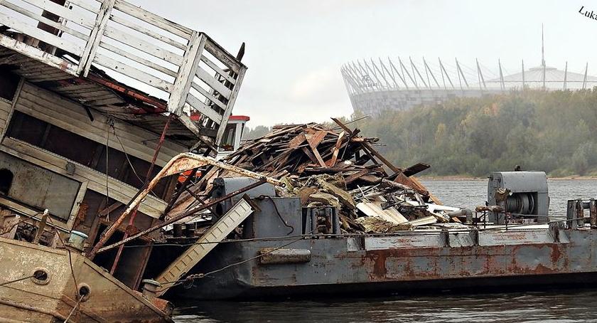 Zobaczcie zdjęcia z rozbiórki barki THE LOVE BOAT
