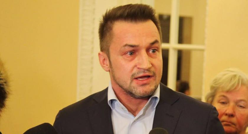 Afera taśmowa zatacza coraz szersze kręgi! Kelnerzy zeznali, że wśród nagranych był też Piotr Guział