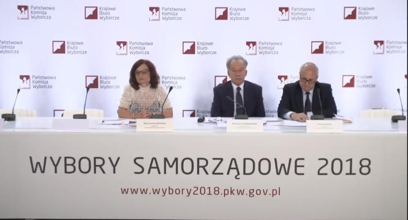 Watykan wspiera w wyborach PiS? Do zaskakujących wniosków doszła dziennikarka Superstacji...