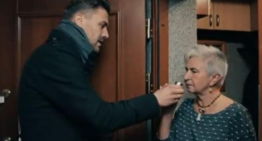 Nowa metoda kradzieży - akwizytorzy perfum. Przestrzeżcie seniorów!