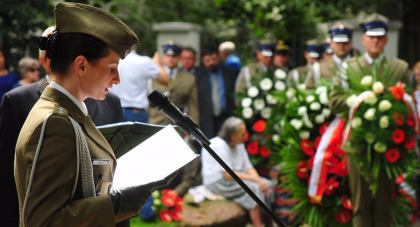 Uroczystości na Żoliborzu rozpoczęły obchody 72. rocznicy wybuchu Powstania Warszawskiego [zdjęcia]