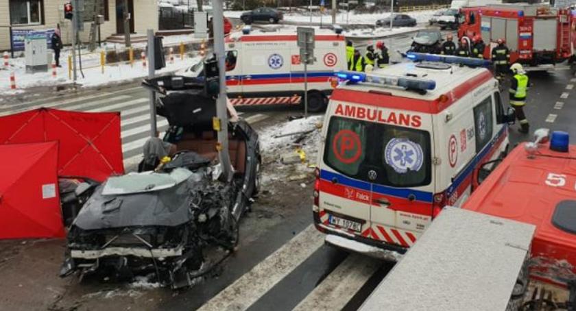 Tragedia na krajowej 7... Jedna osoba zginęła, jedna ranna