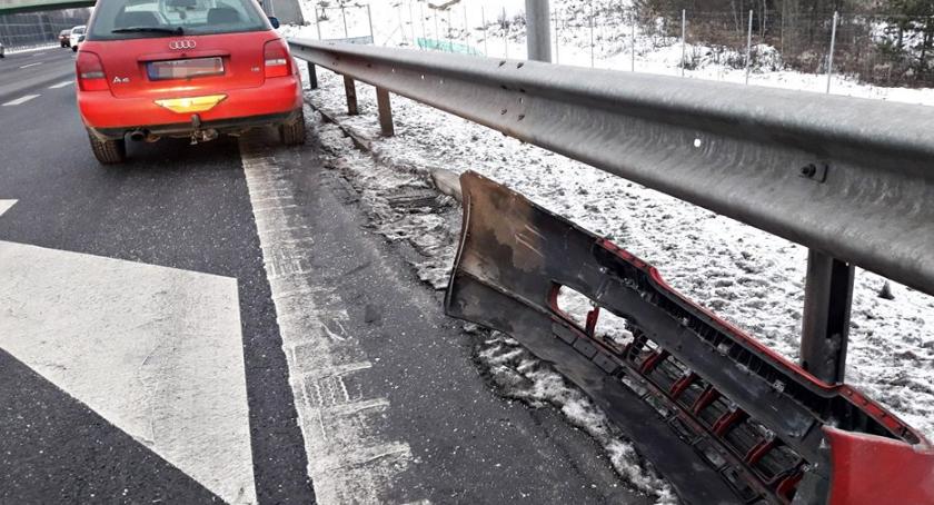 Znów niedostosowanie prędkości do warunków na drodze... [ZDJĘCIA]
