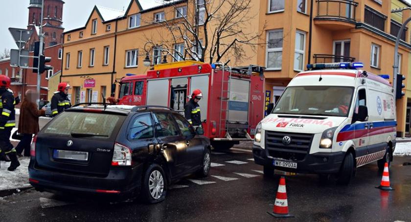 Zderzenie skody z iveco [ZDJĘCIA]