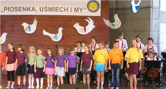 Młodzi artyści, Order Uśmiechu i Pani Premier