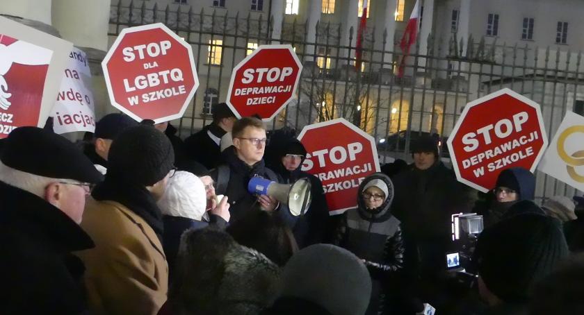 Stop indoktrynacji pod pozorem walki z nienawiścią 