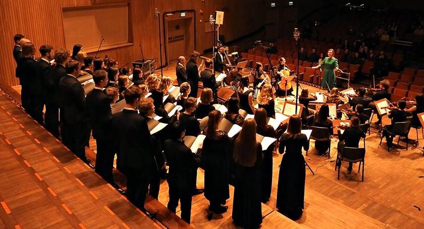 Koncert Dyplomowy w Uniwersytecie Muzycznym [ZDJĘCIA]