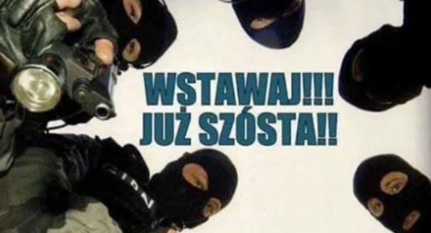 Wstawaj, już 6! Poranne pozdrowienia od Polskiej Policji