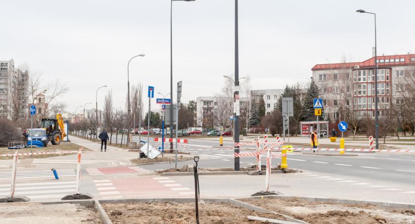 Niebezpieczne skrzyżowanie ul. Stryjeńskich i Przy Bażantarni w końcu z nową sygnalizacją!