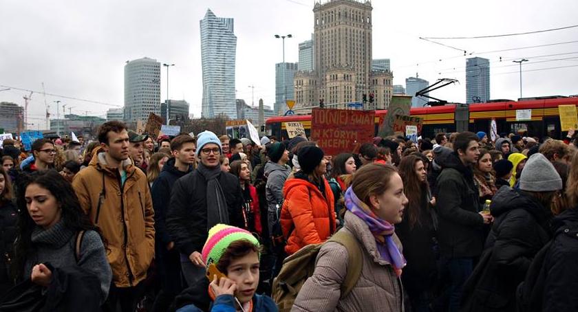 Młodzieżowy strajk klimatyczny. Byliście? Szukajcie siebie na zdjęciach [ZDJĘCIA]