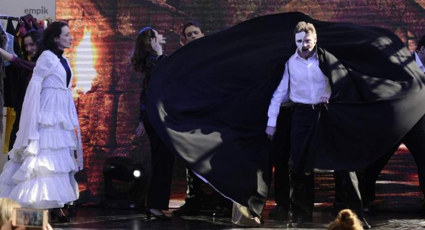 20 lat Teatru Muzycznego Roma. Promocja książki Warto marzyć w CH Arkadia