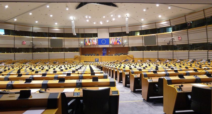 Zarejestrowano komitety do wyborów do Parlamentu Europejskiego. 