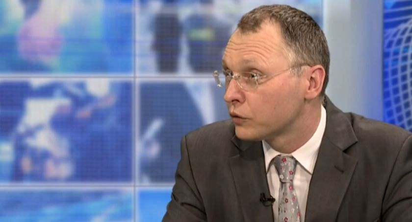 Radny PiS z Pragi chce zwolnić strajkujących nauczycieli...