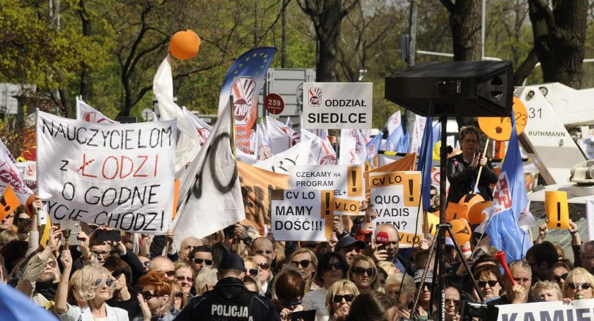 Strajk przed Ministerstwem Edukacji Narodowej! 