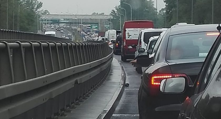 Uwaga! S7 zablokowana! Wypadek na ul. Pułkowej