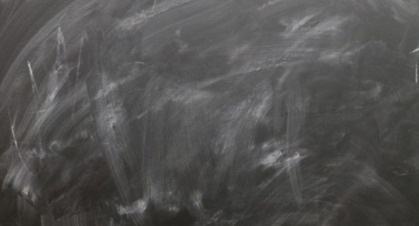 Dziecko dźgnięte nożem w warszawskiej szkole
