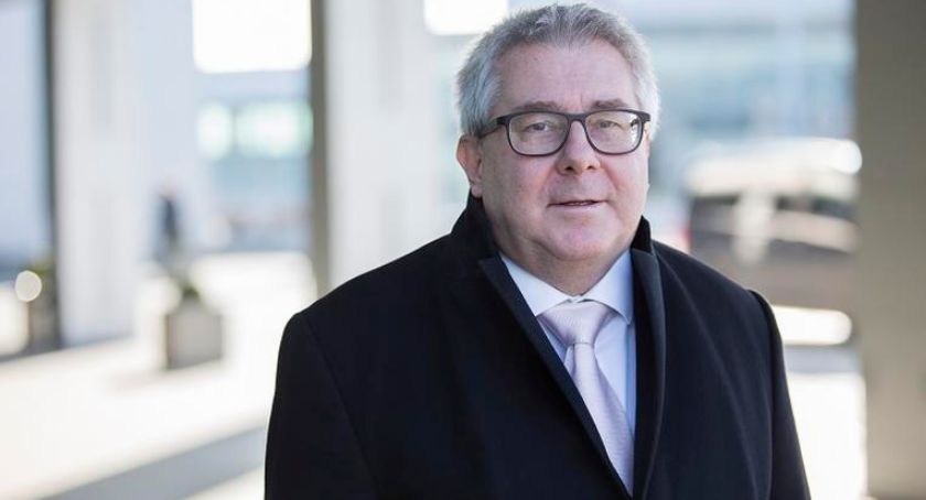 Czarnecki znowu wygrał w sądzie z Koalicją Obywatelską
