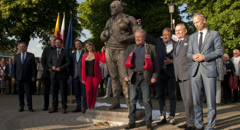 Odsłonięto pomnik legendarnego trenera Feliksa Stamma