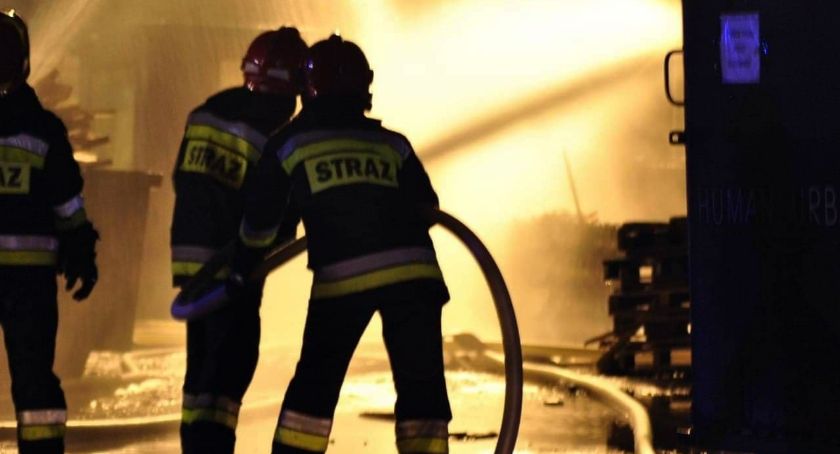Pożar wieżowca w Warszawie [ZDJĘCIA] 