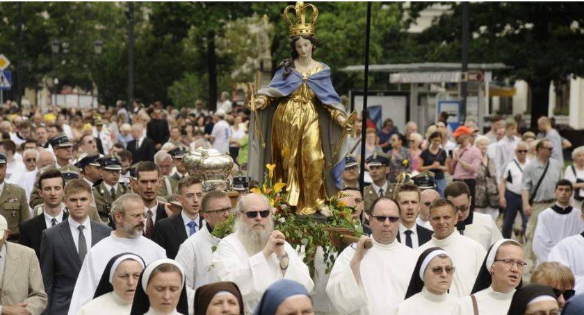 Centralna Procesja Bożego Ciała w Warszawie 2019 [ZDJĘCIA]