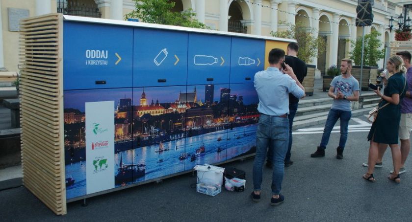 Pierwszy butelkomat w Warszawie już jest, ale... początki awaryjne