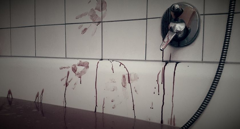 Morderstwo w bloku na Ursynowie. Kłótnia kolegów o kobietę