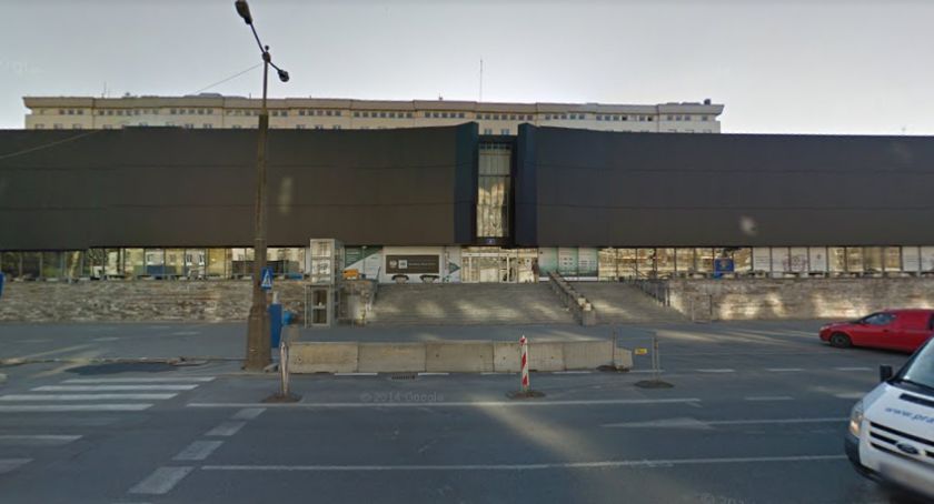 Plac Powstańców Warszawy godny swojej nazwy