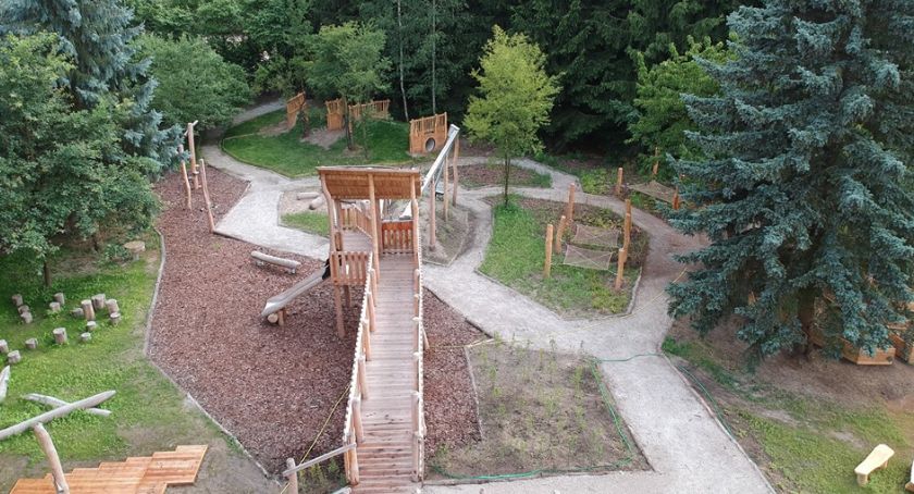 Leśny plac zabaw już otwarty
